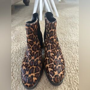 🐆 Crown Vintage Leopard Print Chelsea Boots – Brand New
